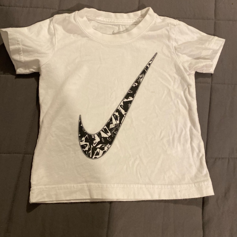 White Nike T-shirt